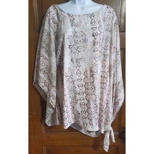 Zac & Rachel Woman Boxy Asymetrical Top